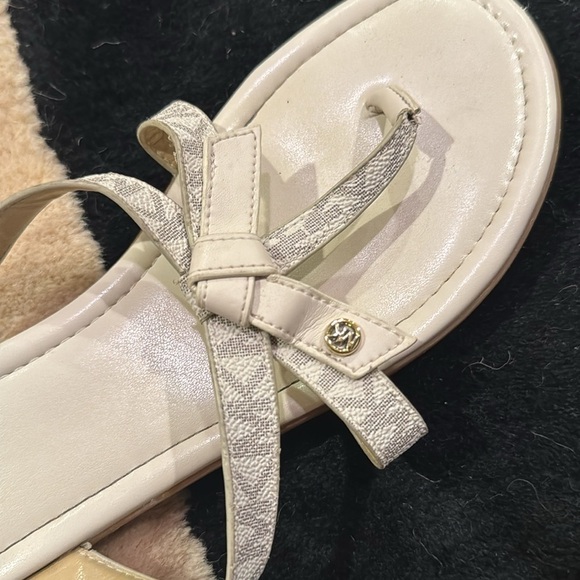 MICHAEL Michael Kors Cream Sandals with Metallic Straps - Picture 3 of 3
